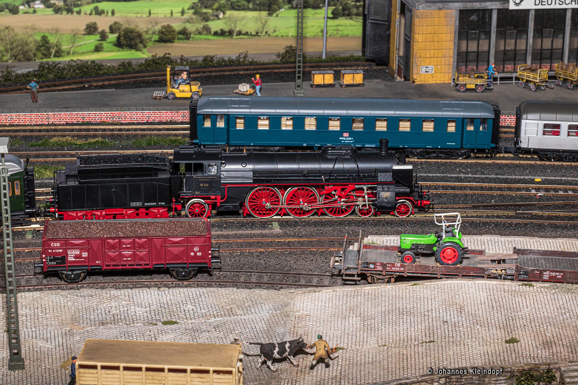 Slideshow Bild 354 von 456